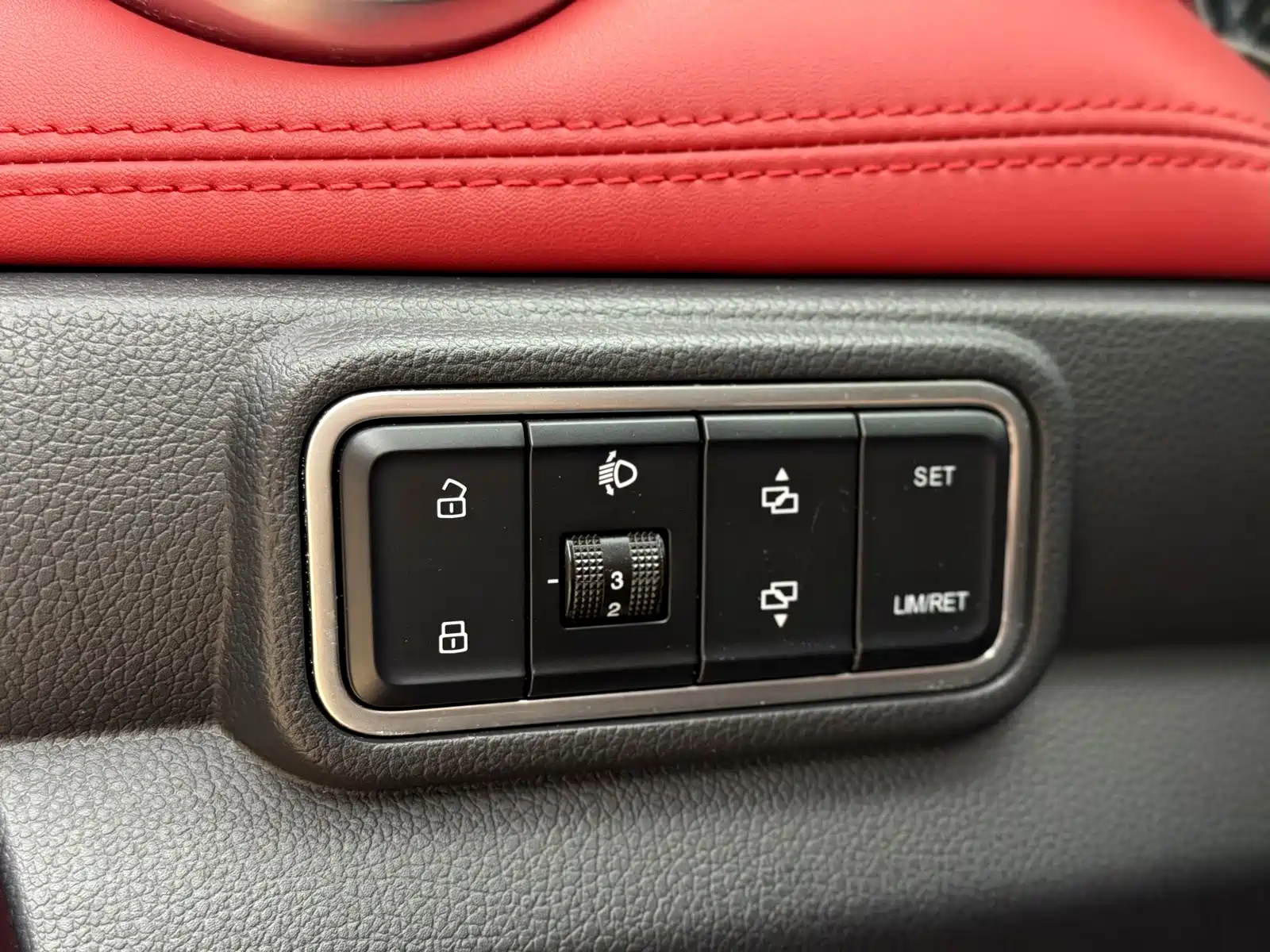Фото 15 - Haval H1