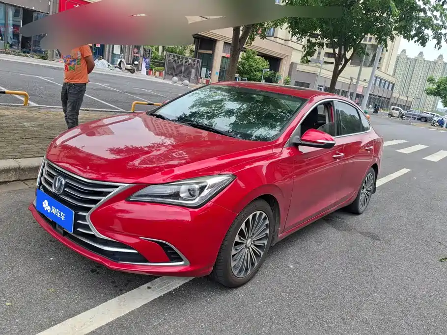 Фото 1 - Changan Eado