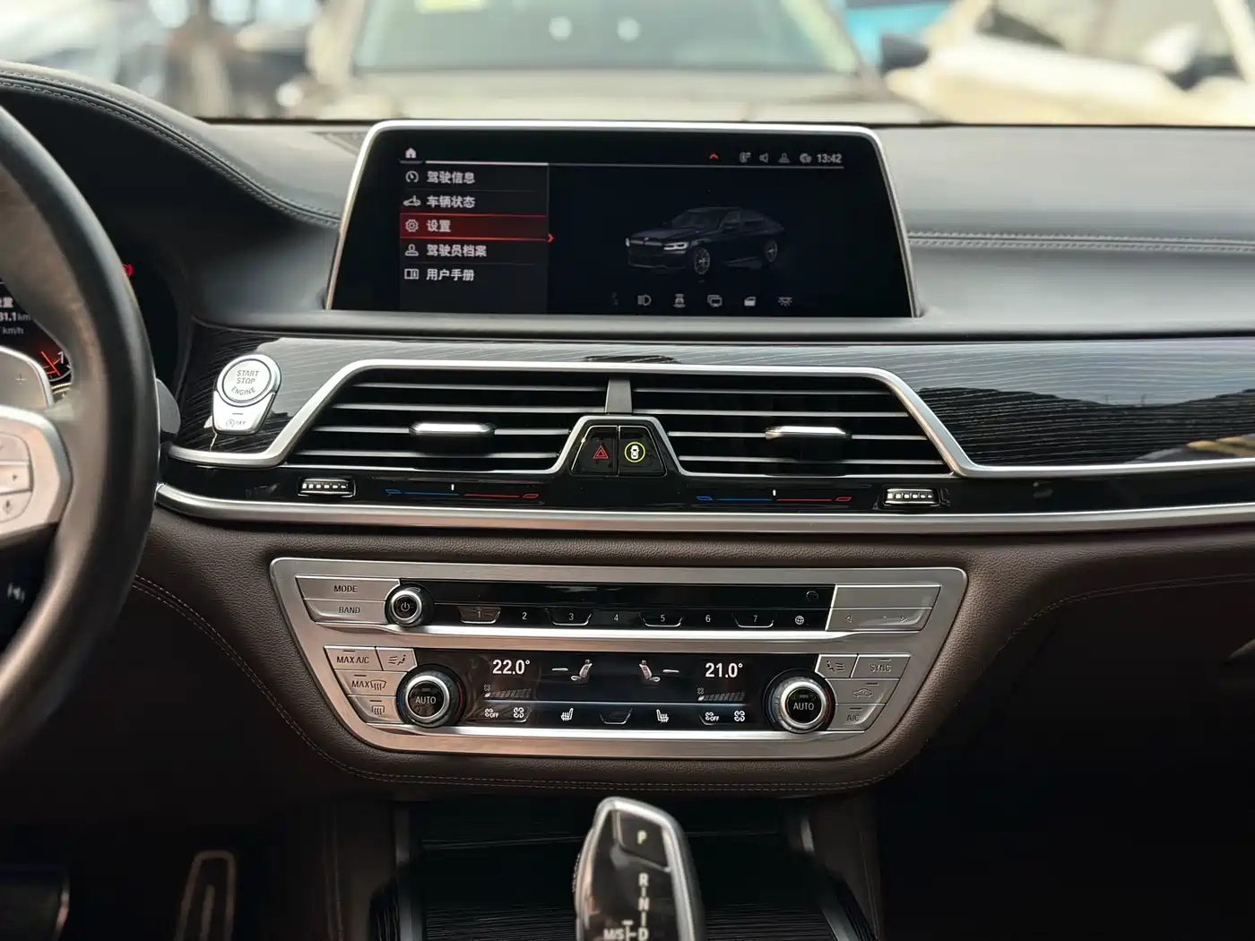 BMW 7 Series 2021 Model 730Li M Sport Package фото 7