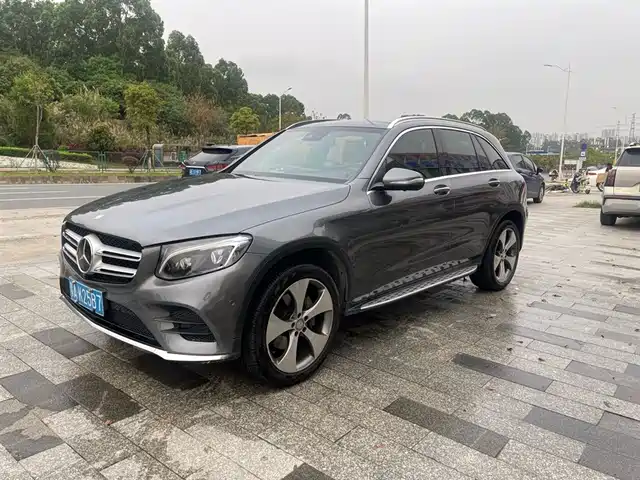 MERCEDES-BENZ GLC
