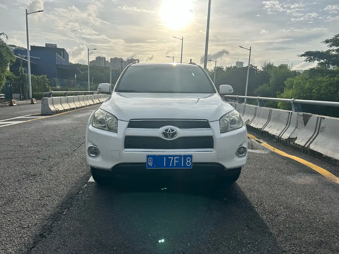 Photo 1 - Toyota RAV4 Rongfang