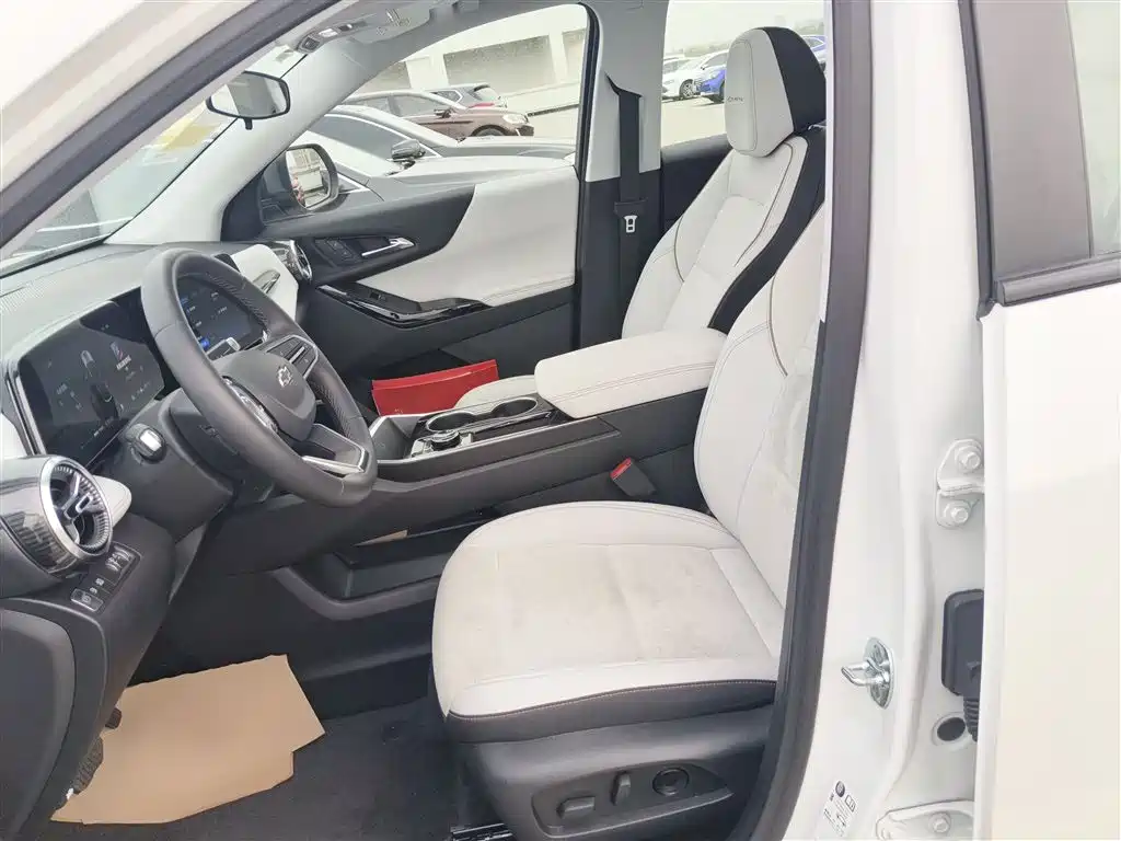 Chevrolet Equinox Plus 2024 155km ACTIV Ultimate Edition фото 15
