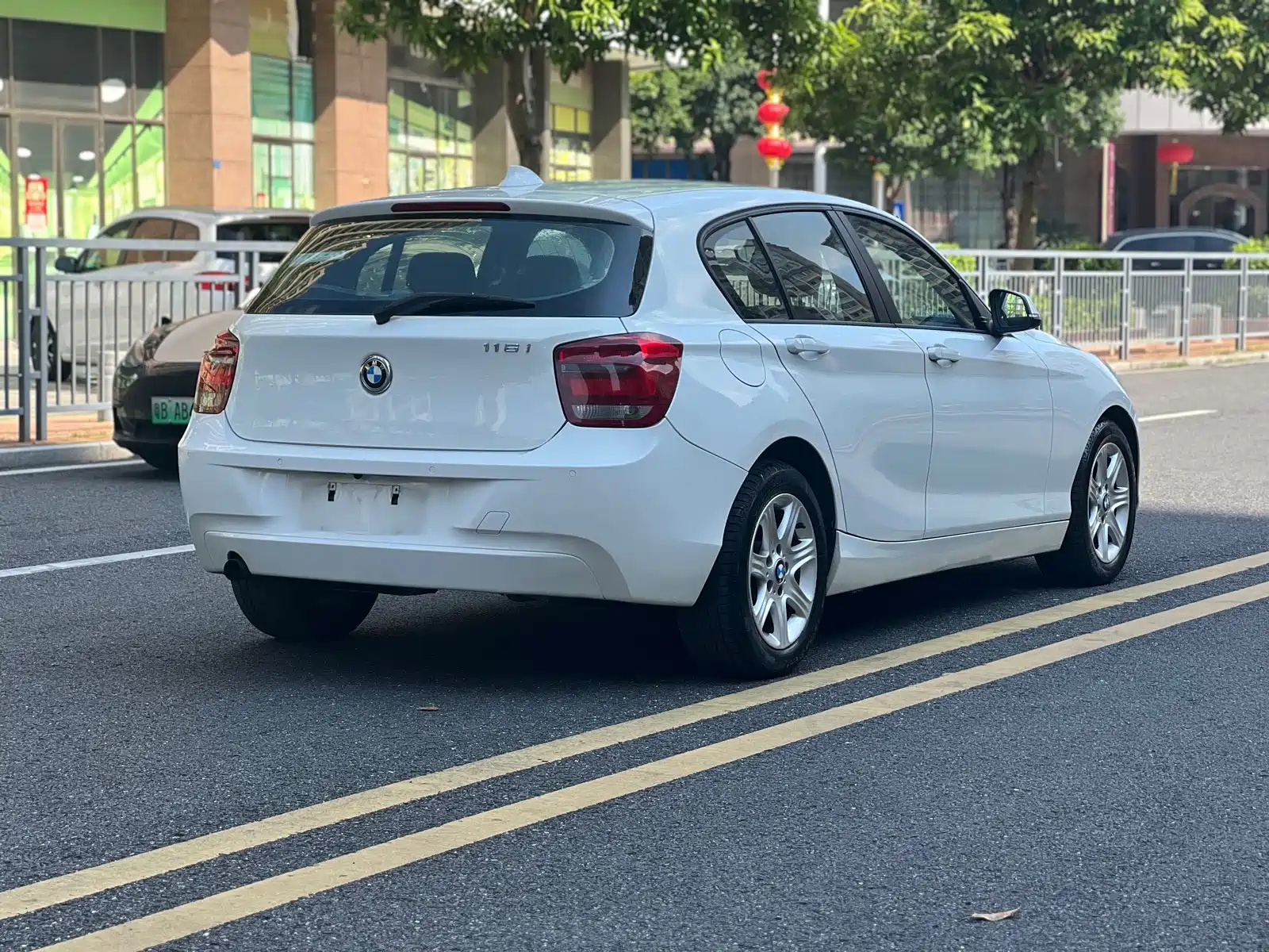 Фото 8 - BMW 1 Series (Import)