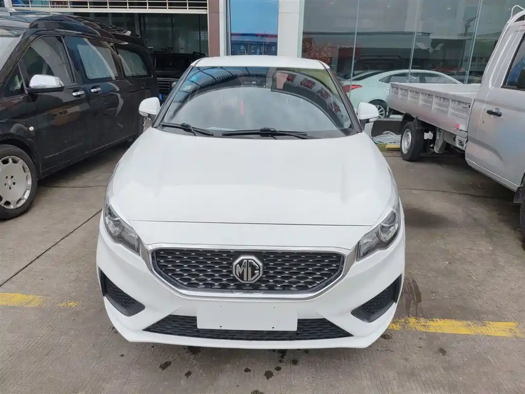 2018 MG 3