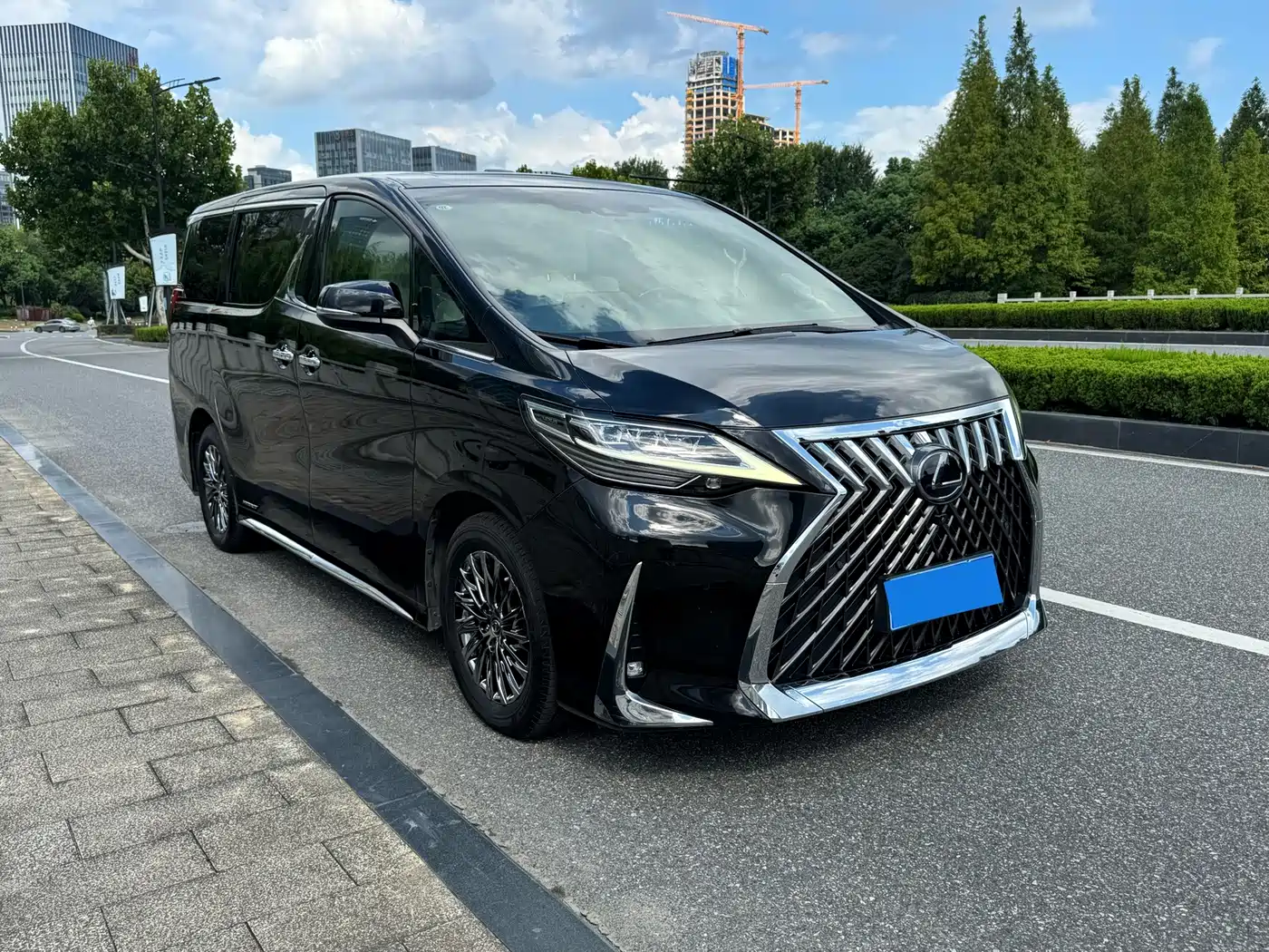 Lexus LM 2021 2020 300h Seven-Seater Elegance Edition