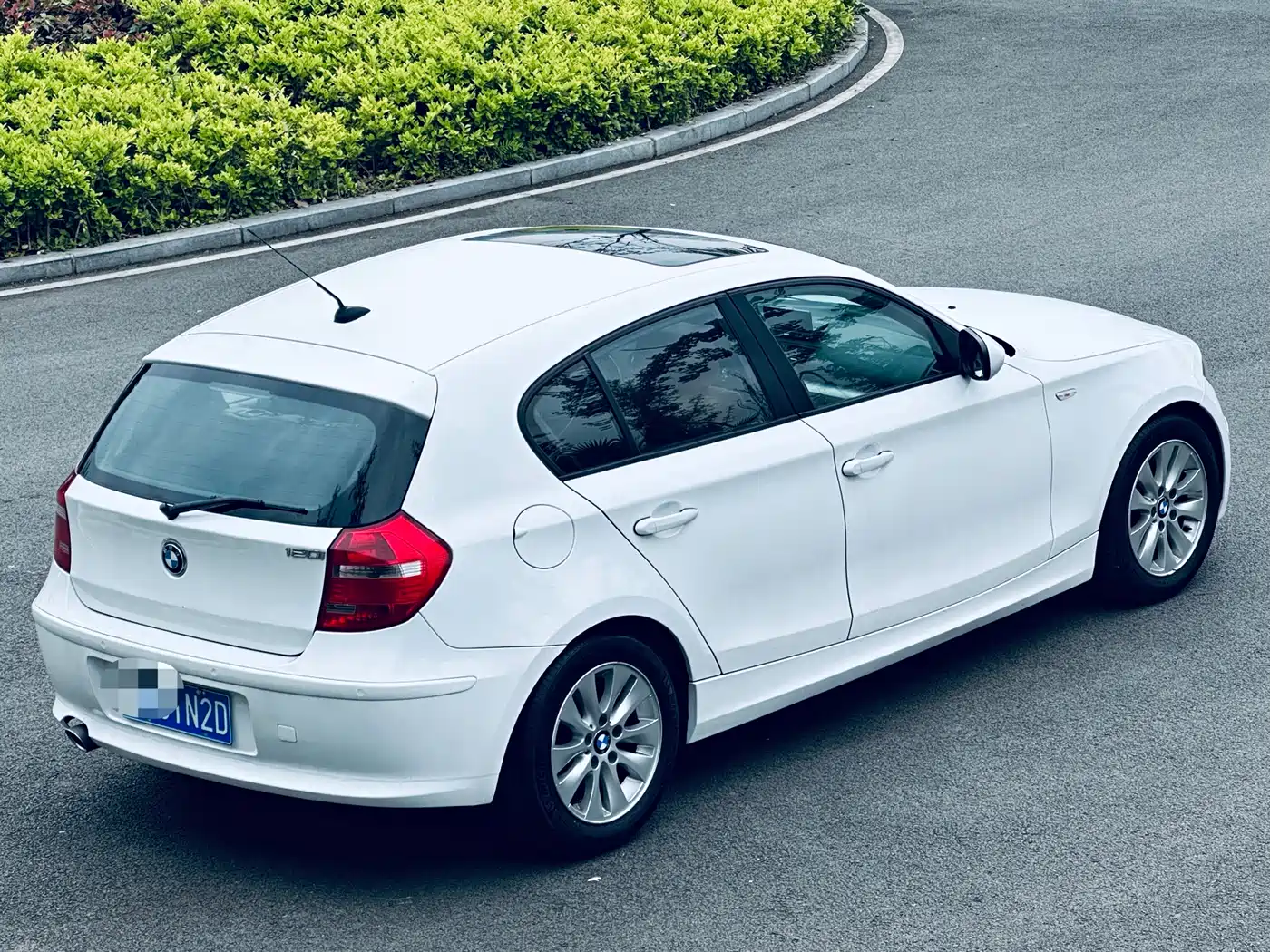 BMW 1 Series (Import) 2010 120i Chocolate Limited Edition фото 5