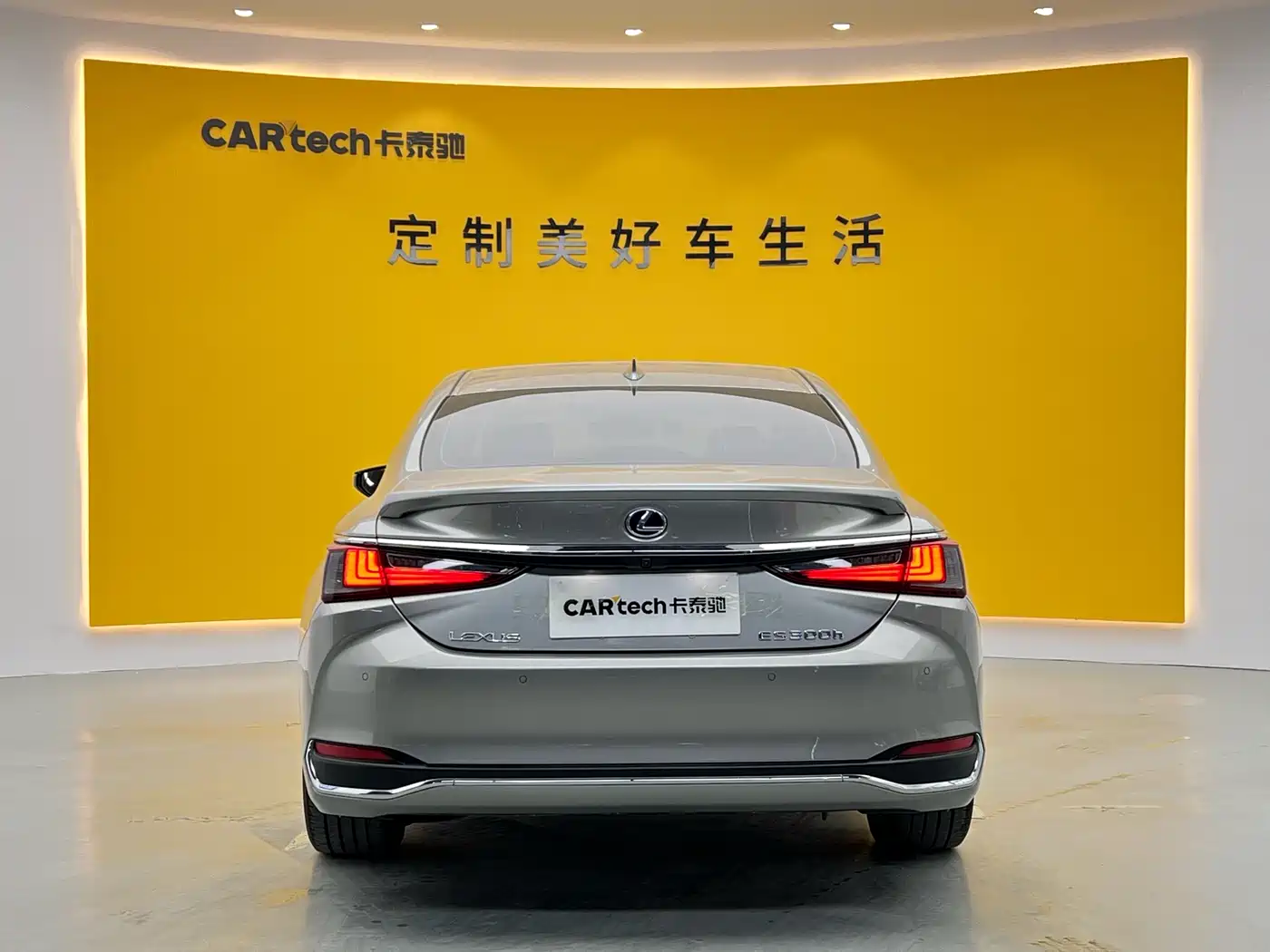 Lexus ES 2020 300h Ultimate Edition фото 25