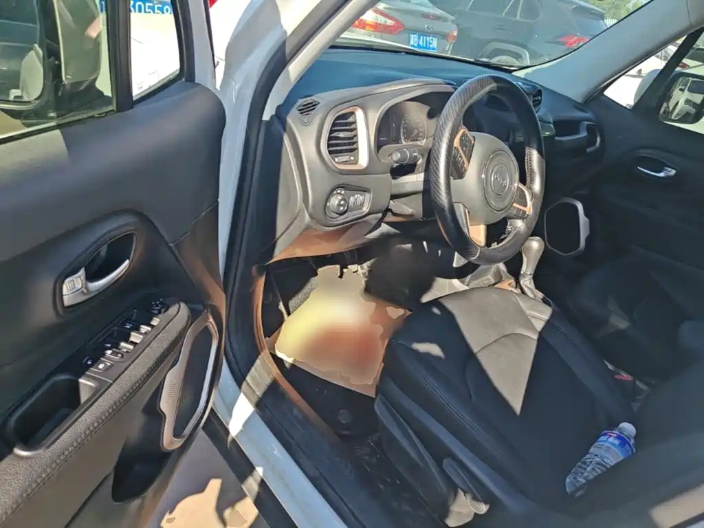 Jeep Renegade 2019 2018 Connected Large Screen Edition 180T Automatic High Energy