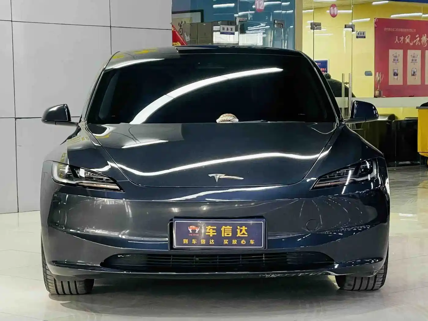 Tesla Model 3 2025