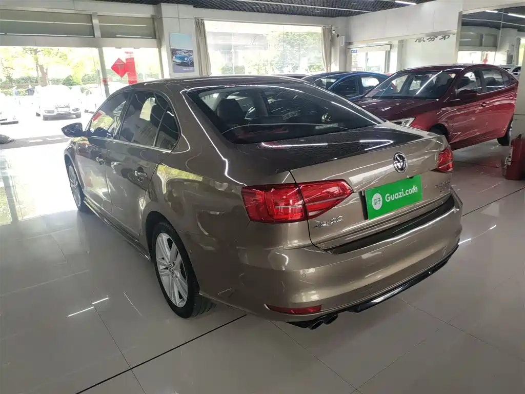 Volkswagen Sagitar 2018 280TSI DSG Spark Edition фото 24