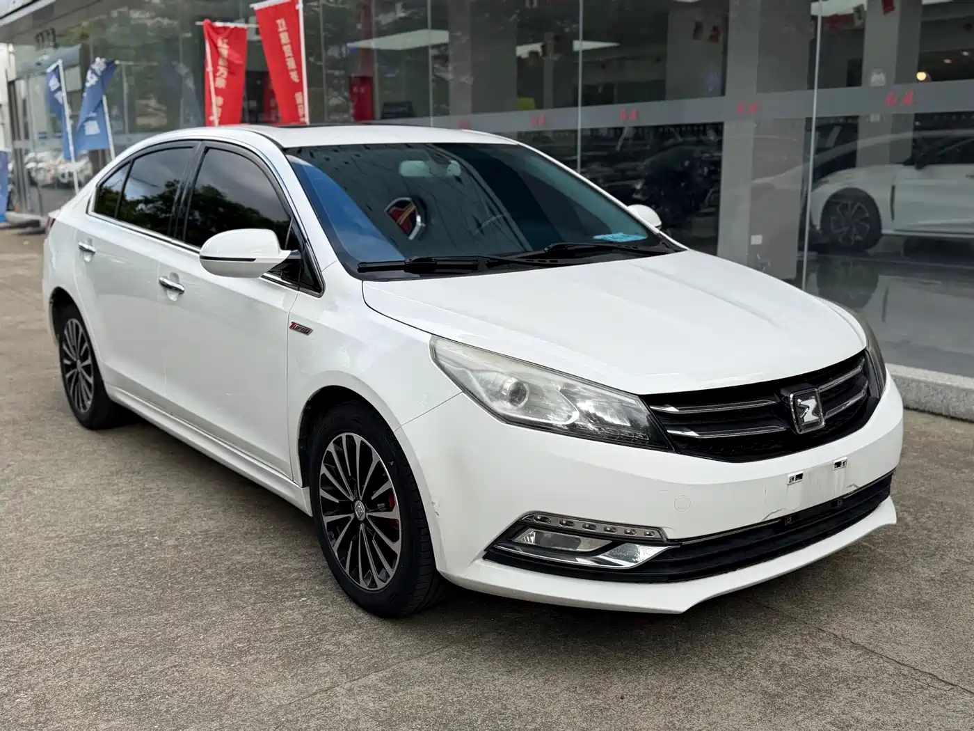 Zotye Z560 2018 2017 1.5T CVT Flagship