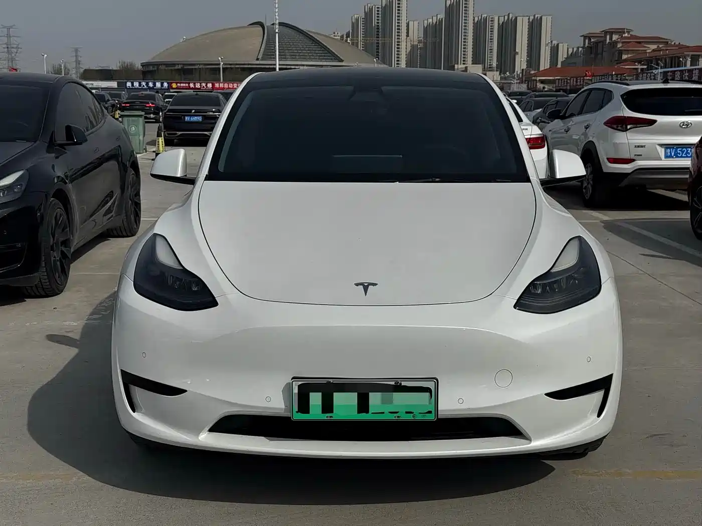 TESLA MODEL Y