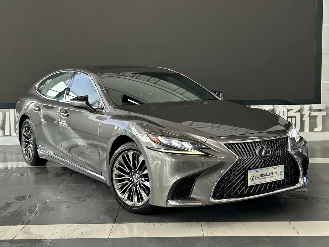 LEXUS LS