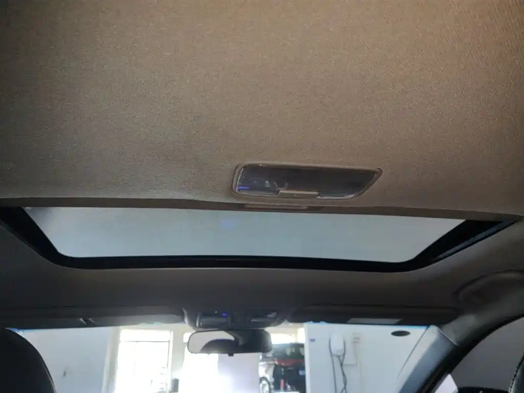 Hyundai Langdong 2015 1.6L Auto Exclusive фото 18
