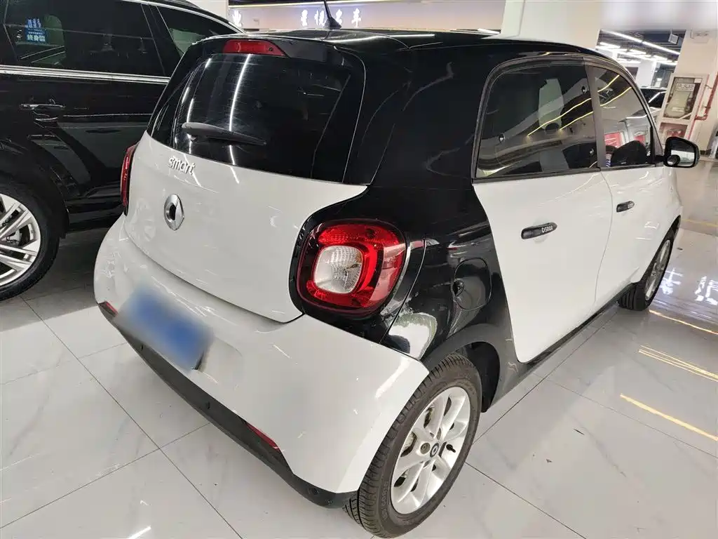 smart forfour 2019 2018 1.0L 52kW Agile Edition
