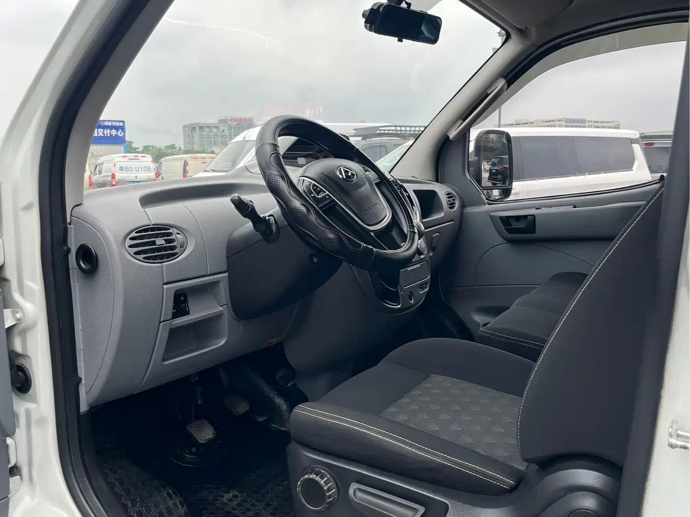 SAIC MAXUS XINTU V80