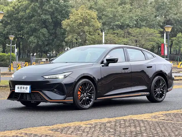 Changan Changan UNI-V 2025 2.0T Sport Version