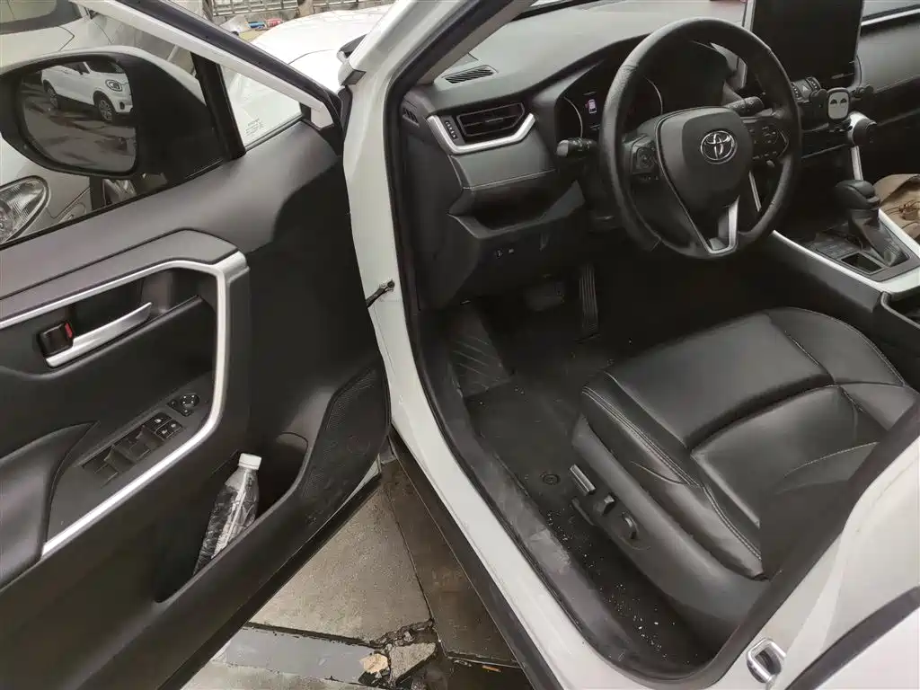Toyota Wildlander 2020 2.0L CVT AWD Luxury Edition фото 12