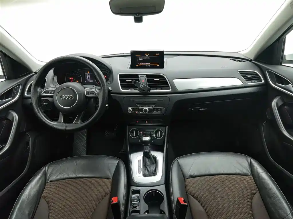 Audi Q3 2018 30th Anniversary Edition 30 TFSI Fashion фото 5