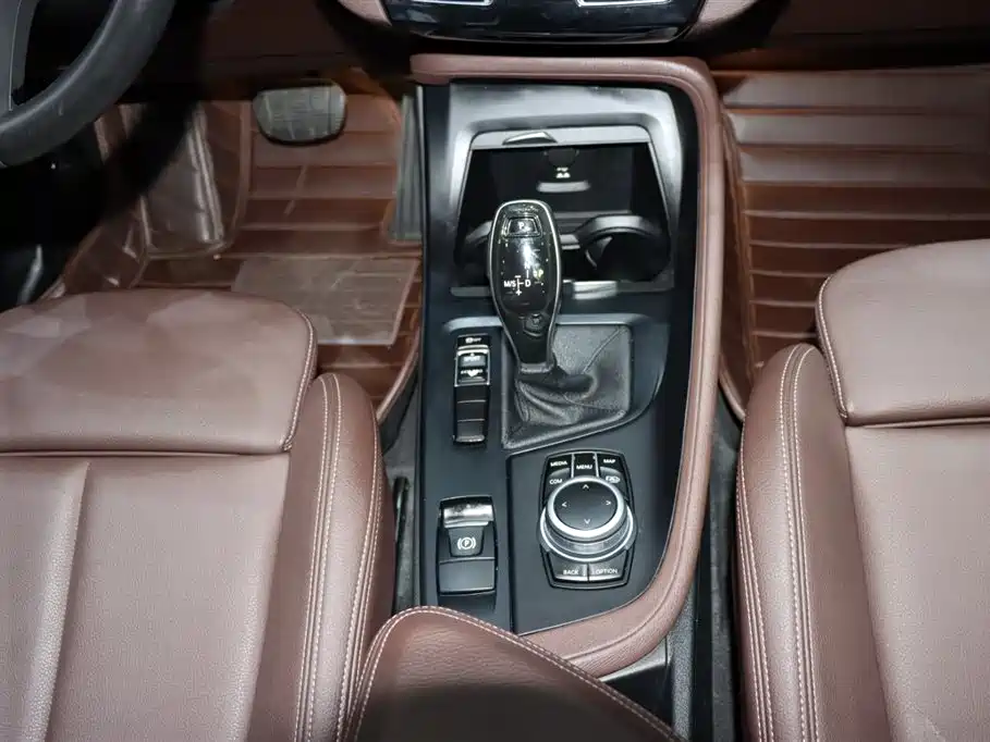 BMW X1 2021 sDrive25Li Leading фото 15