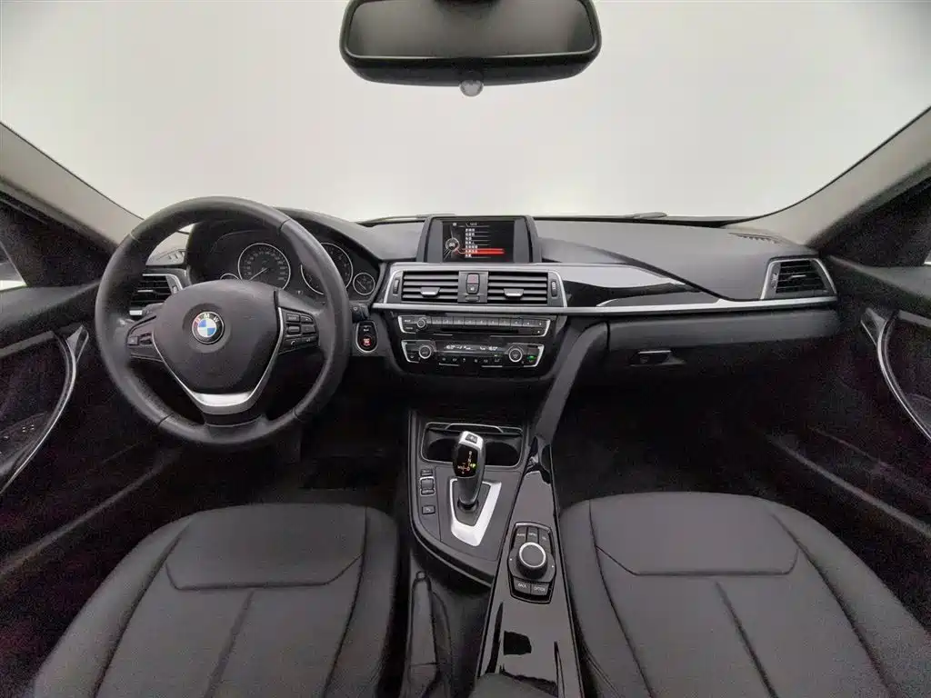 BMW 3 Series 2017 320Li Fashion фото 5