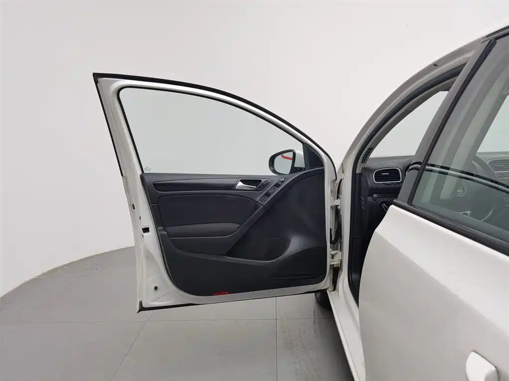 Volkswagen Golf 2012 1.4TSI Automatic Comfort фото 8