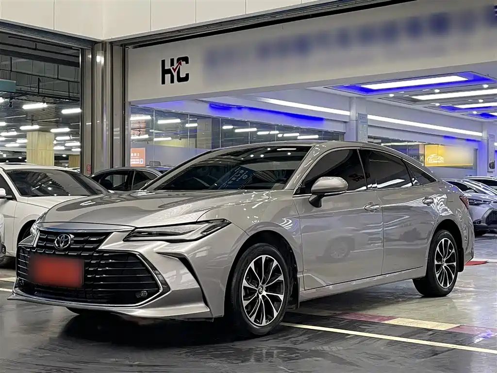 Toyota Avalon 2022 2.0L Luxury Edition фото 2