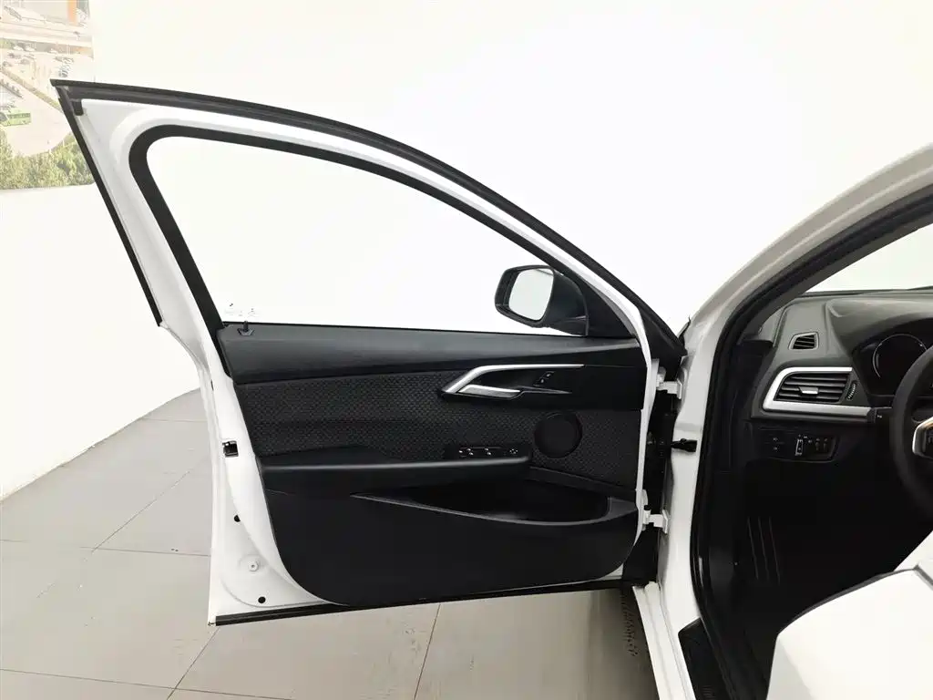 BMW 1 Series 2018 118i Fashion Edition фото 8