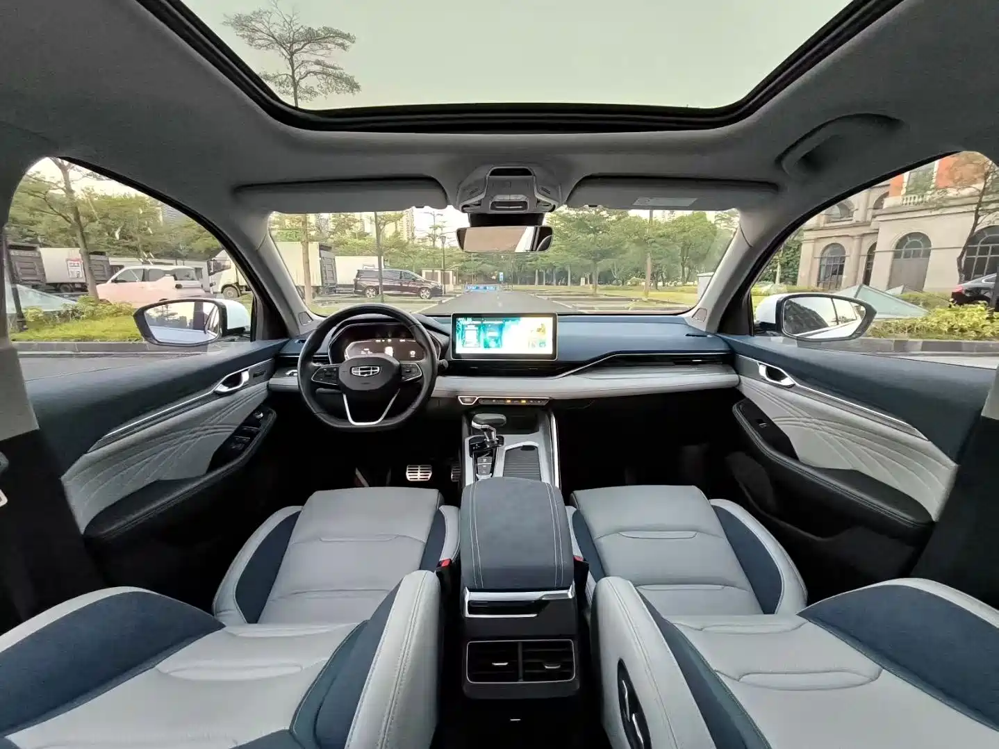 Фото 4 - Geely Preface