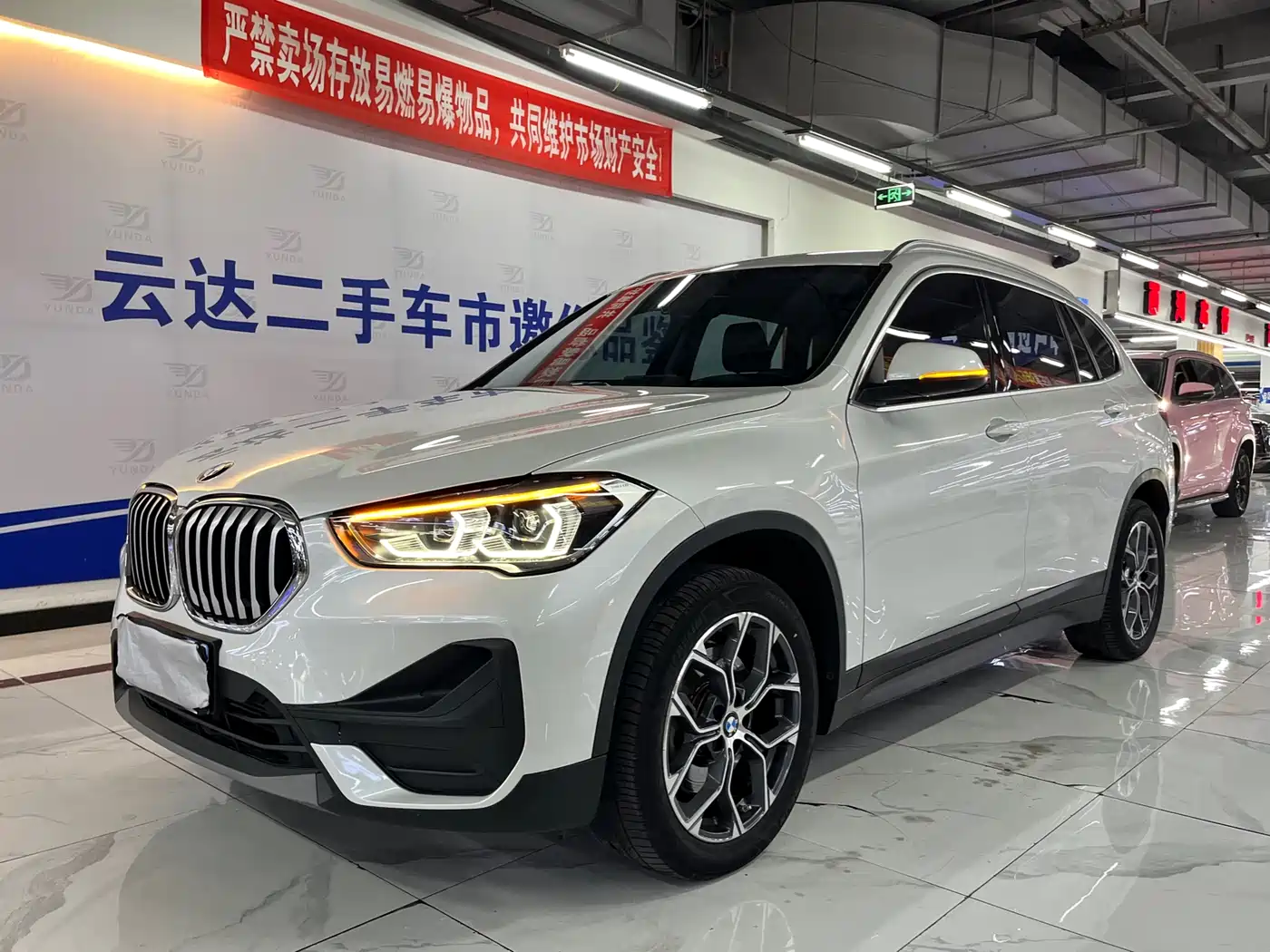 BMW X1 2021 sDrive25Li Leading фото 2