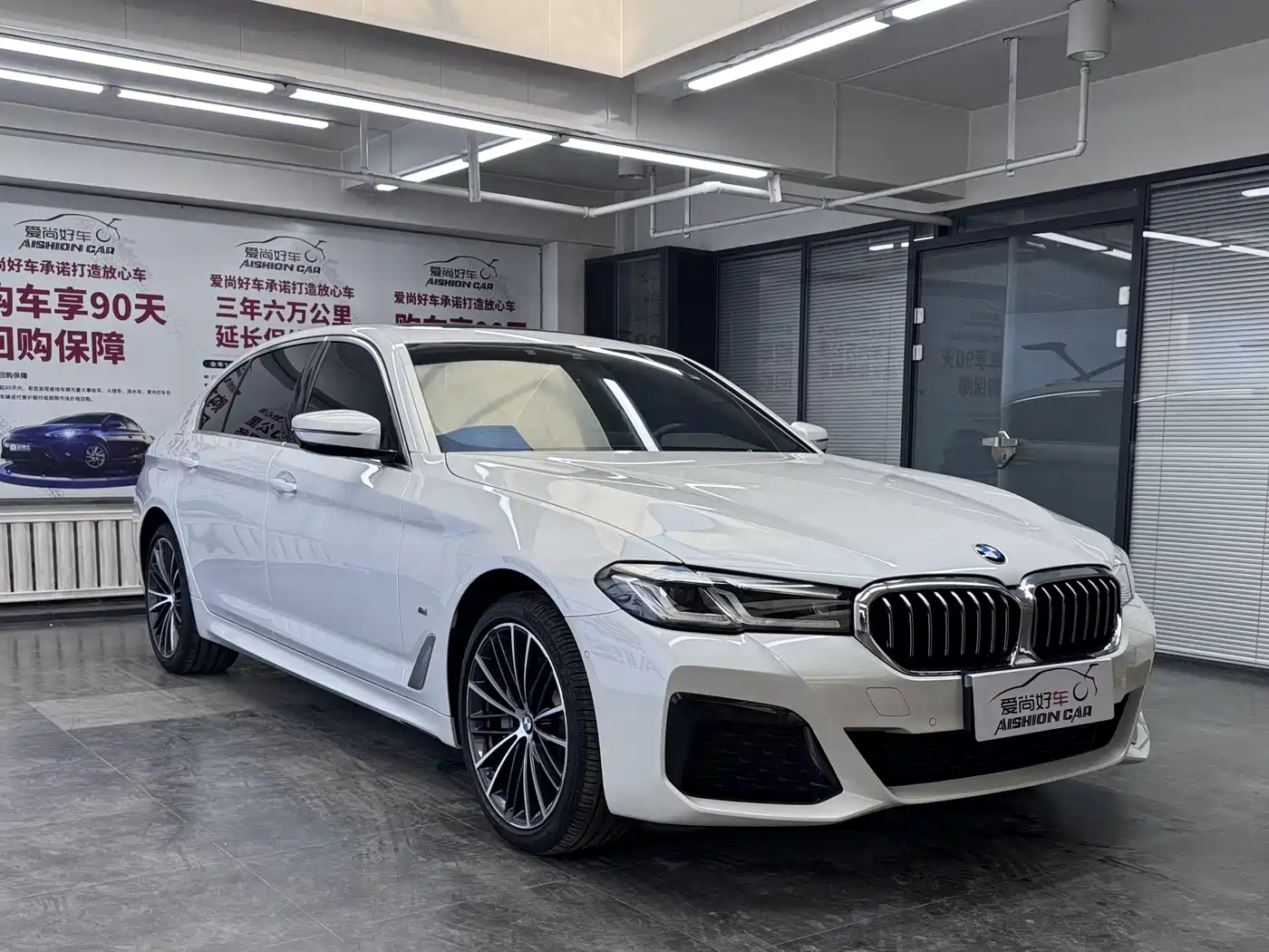 BMW 5 Series 2023 530Li xDrive M Sport Package фото 3