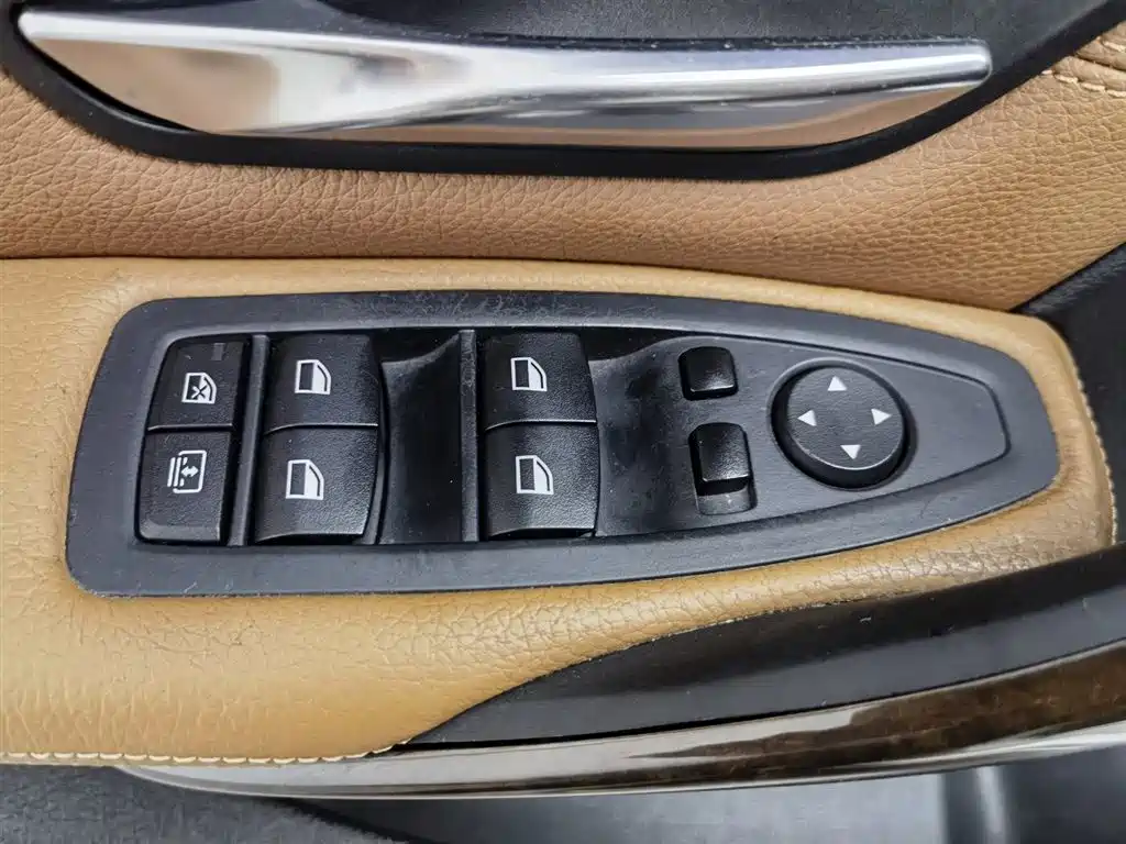 BMW 3 Series 2014 320Li Luxury Design Package фото 9