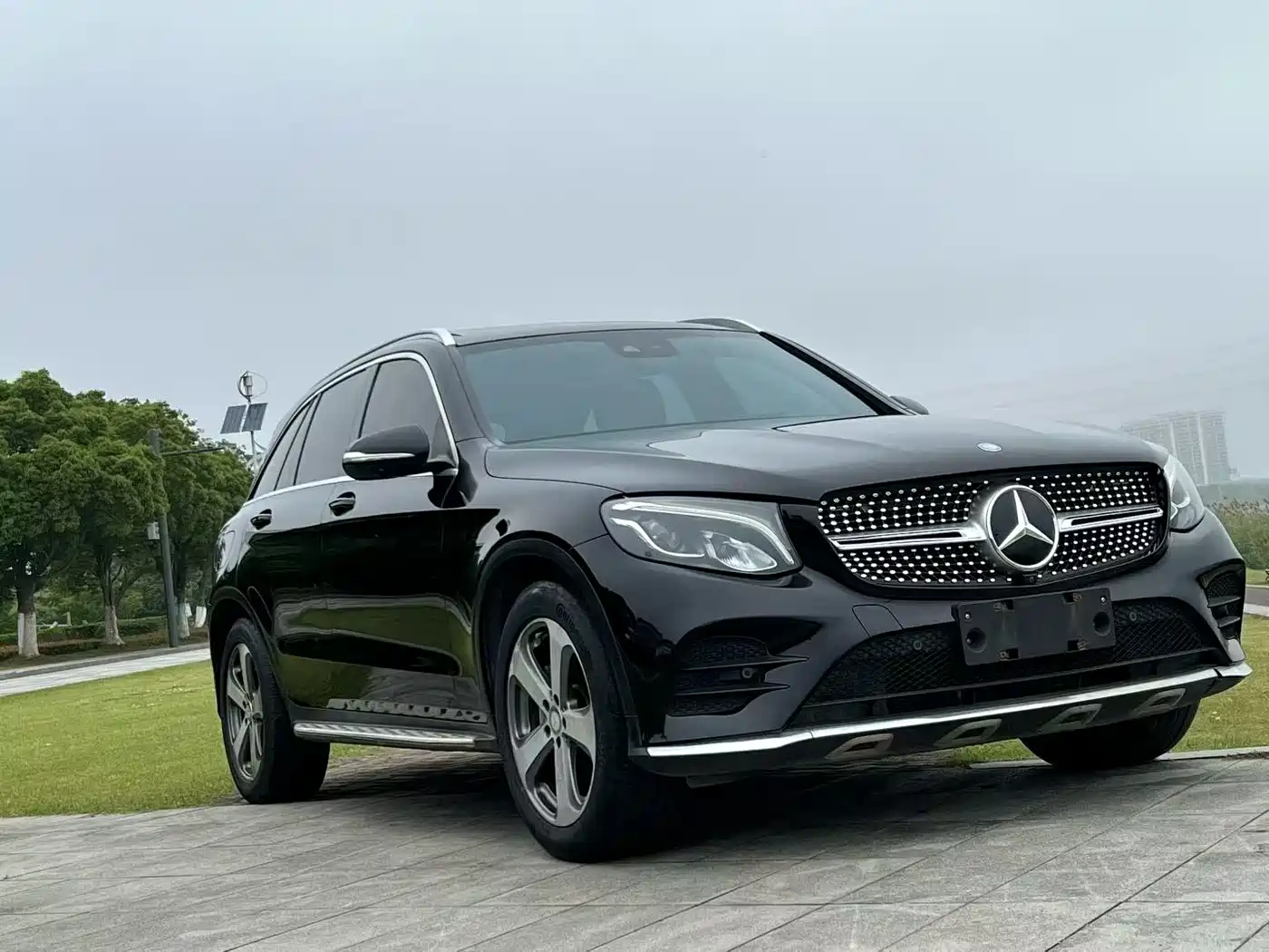 Mercedes-Benz GLC 2017 GLC 260 4MATIC Luxury фото 2