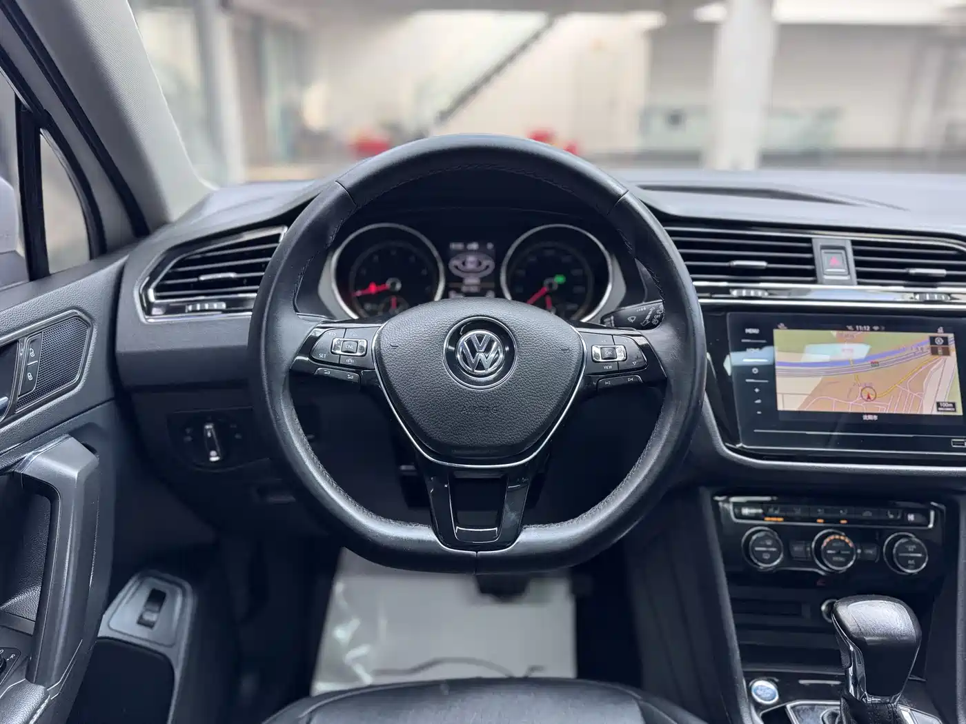 Volkswagen Tiguan L 2019 380TSI Automatic 4WD Intelligent Luxury 7-seater China VI фото 10