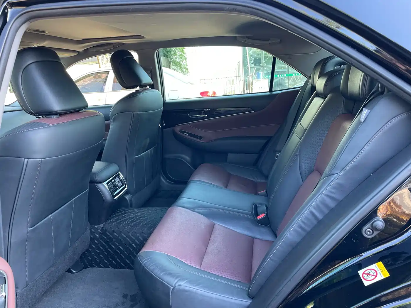 Toyota Crown 2018 2.0T Sport Edition фото 8