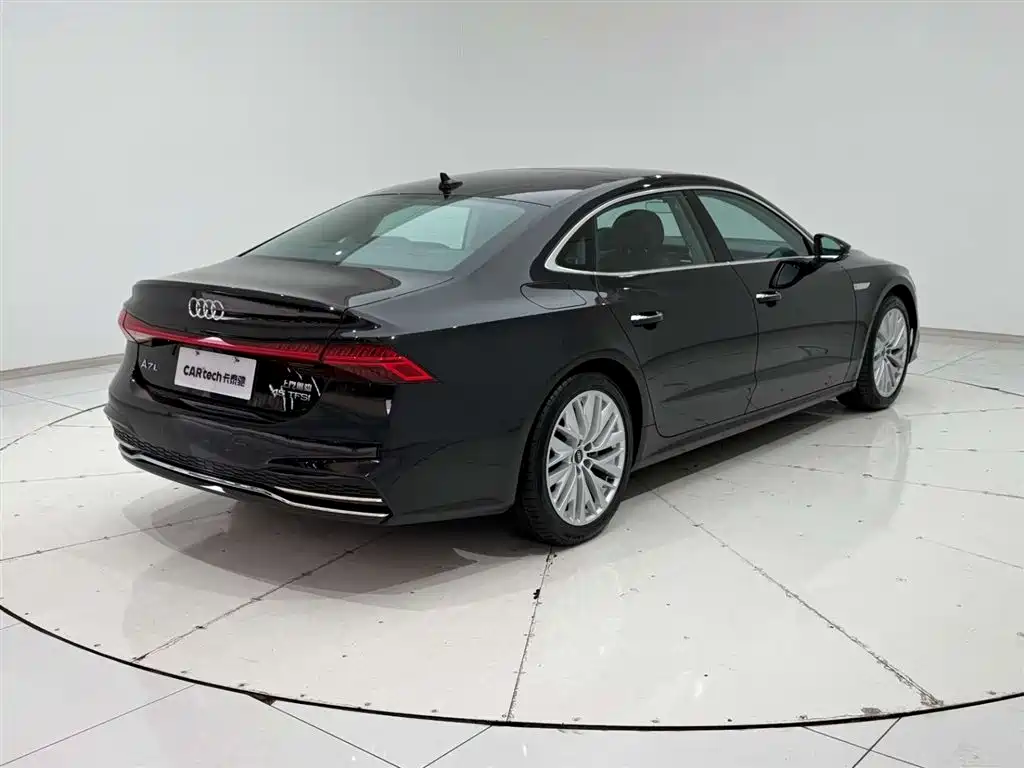 Audi A7L 2024 45TFSI S-line Dream Edition Crystal Package фото 8