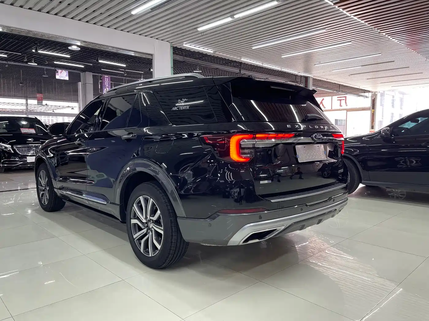 FORD EXPLORER