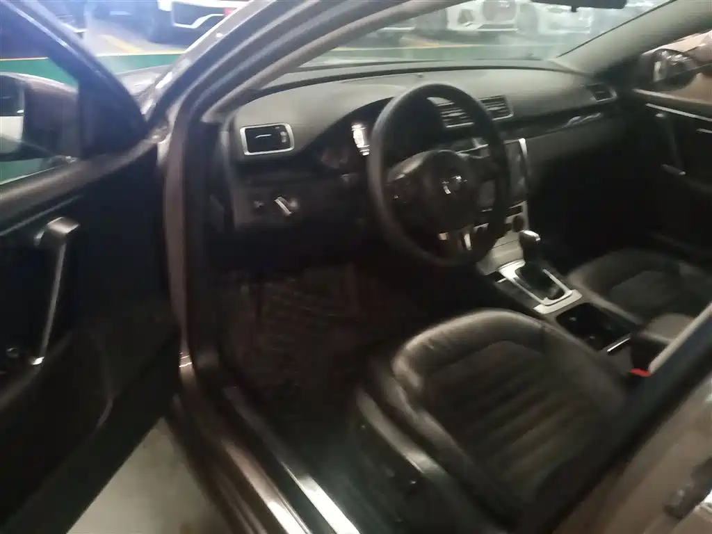 Volkswagen Magotan 2015 1.8TSI Luxury фото 16