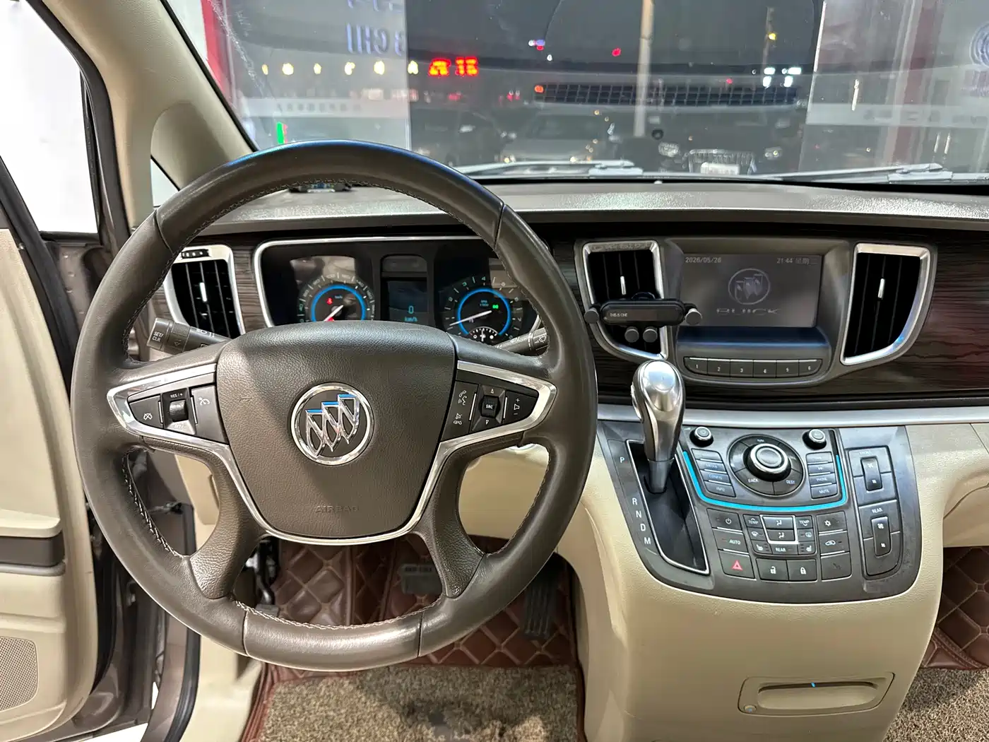 Buick GL8 2013 3.0L XT Luxury Business Flagship Edition фото 14