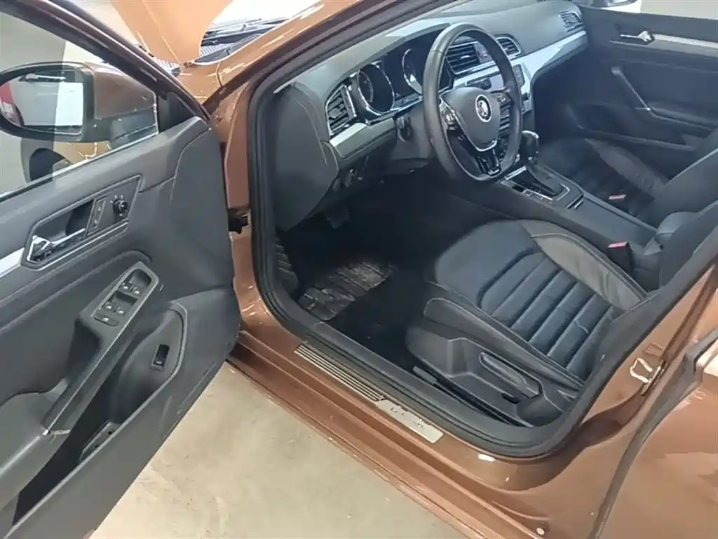 Volkswagen Lamando 2018 280TSI DSG Comfort Edition фото 16