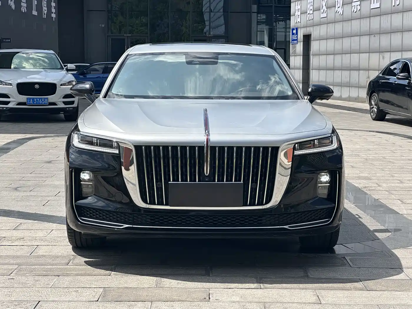 Hongqi H9 2020 2.0T Smart Connection Qi Xiang Edition фото 2