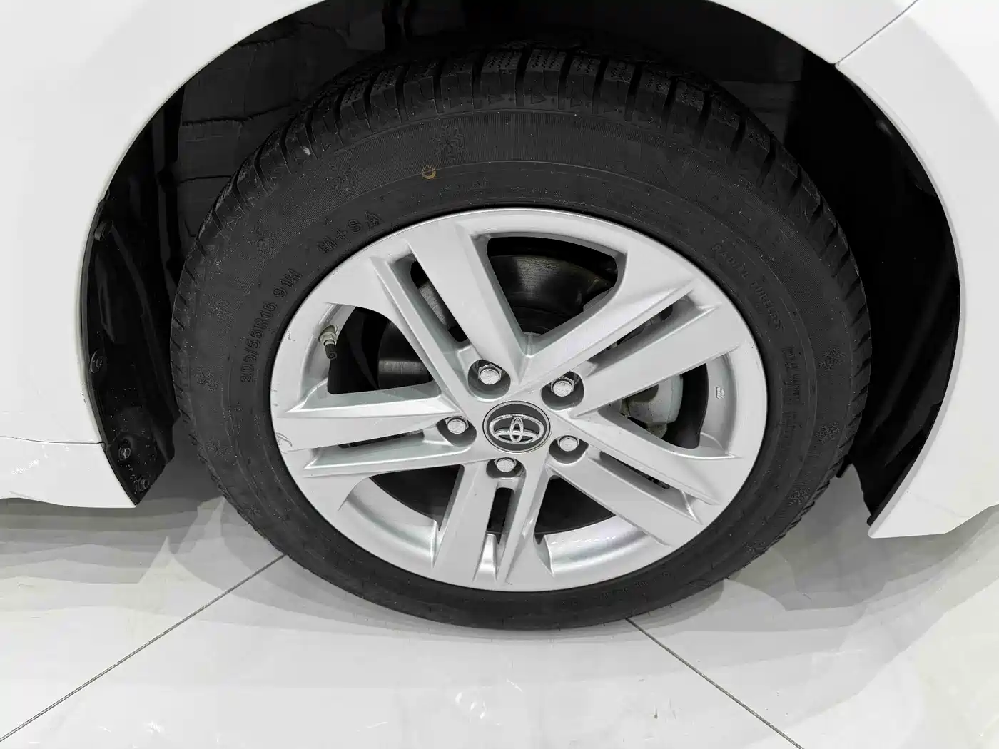 Toyota Levin 2022 Facelift TNGA 1.5L CVT Progressive Edition фото 18