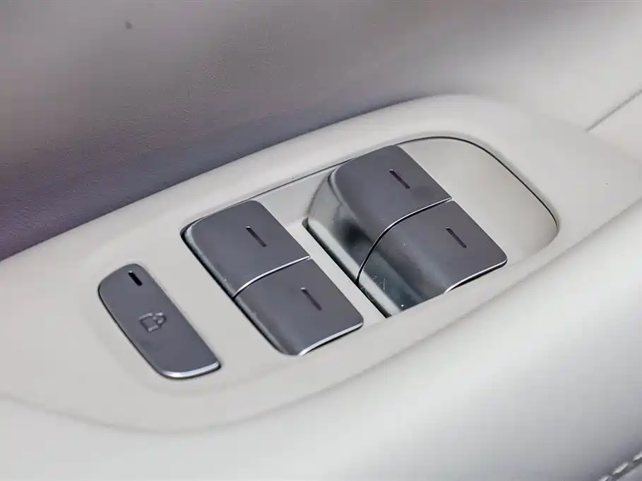 Xiaomi Auto Xiaomi YU7 2025 Extended Range RWD Edition фото 12