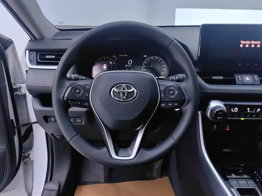 Toyota RAV4 Rongfang 2024 2.0L CVT FWD Style Plus Edition фото 15