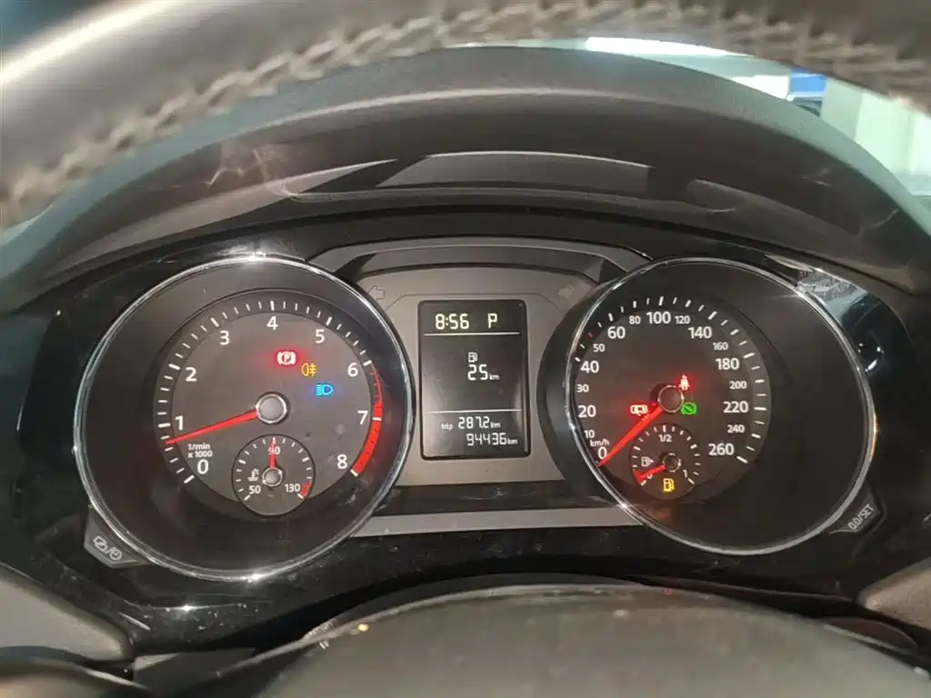 Volkswagen Sagitar 2017 230TSI Automatic Comfort фото 12