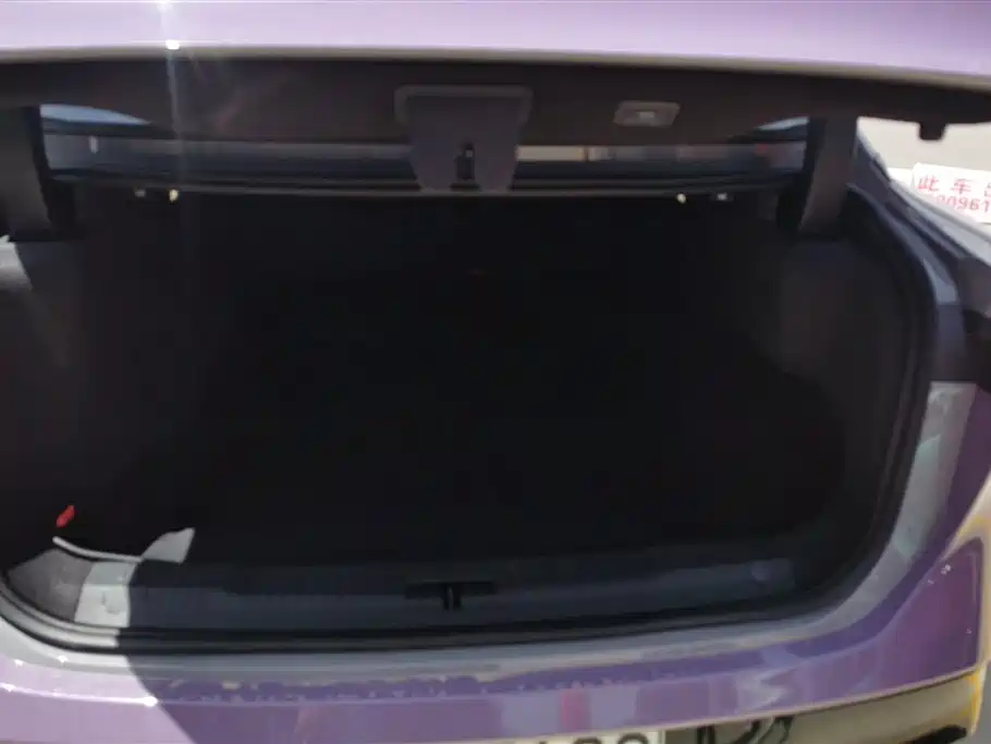 Hongqi EH7 2025 640 AWD Smart Selection Edition фото 4