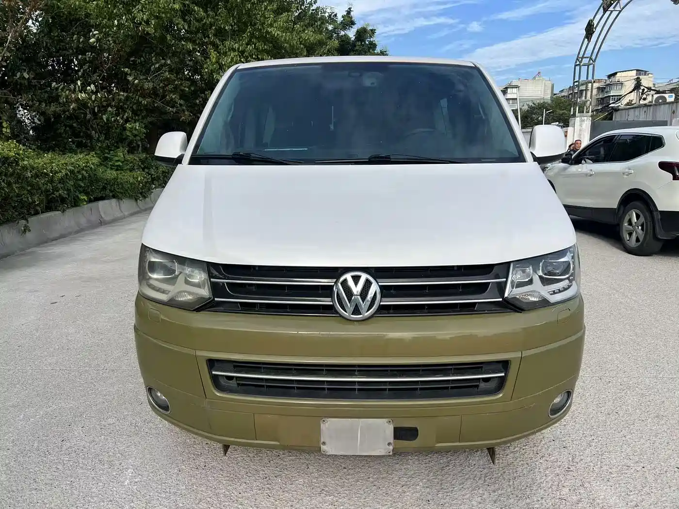 Фото 2 - Volkswagen Multivan