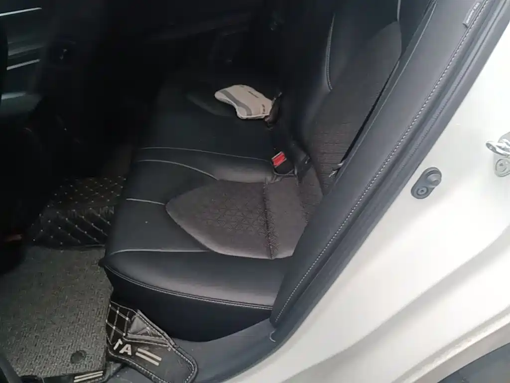 Toyota Camry 2021 2.5S Feng Shang Edition фото 17