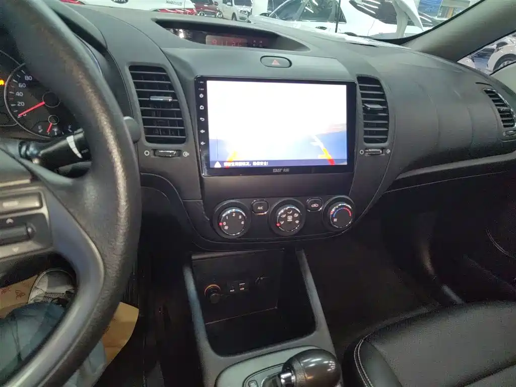 Kia K3 2015 1.6L Automatic GL фото 9