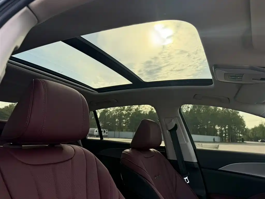 Hongqi H5 2024 1.5T DCT Smart Connect Flag Rhythm Edition фото 23